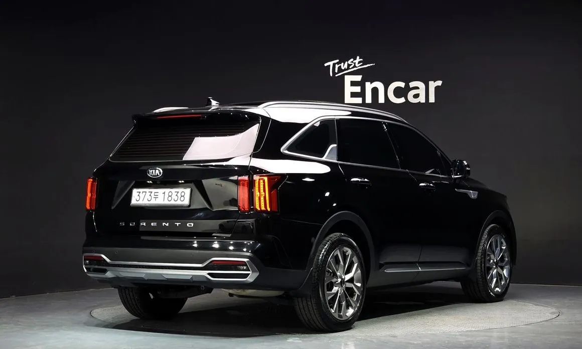 Kia Sorento — фото 6