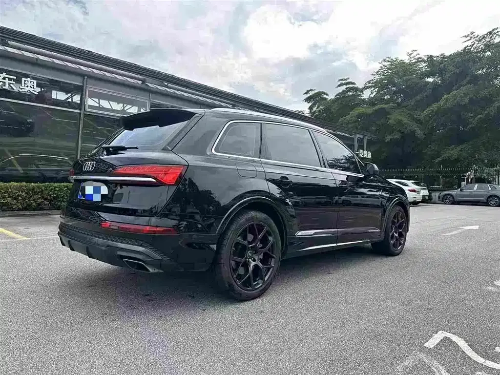 Audi Q7 — фото 3