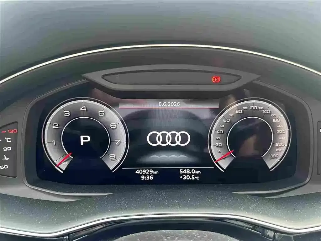 Audi Q7 — фото 7