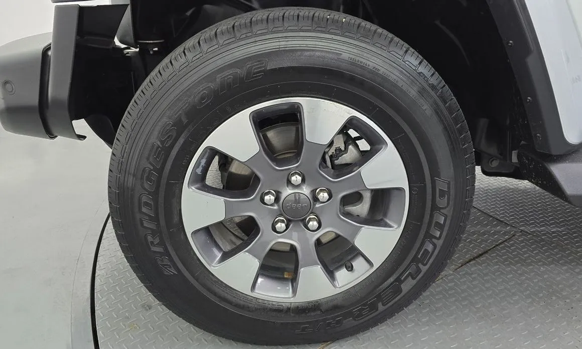 Jeep Wrangler 2022 из KR, фото 5