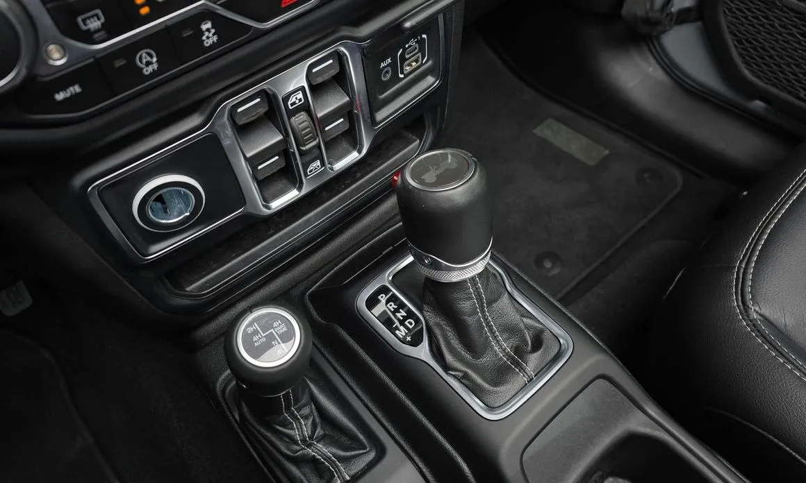 Jeep Wrangler 2022 из KR, фото 8