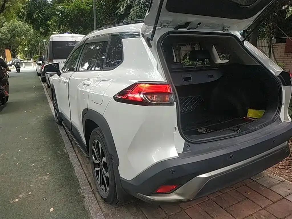 Toyota Frontlander 2022 из CN, фото 2