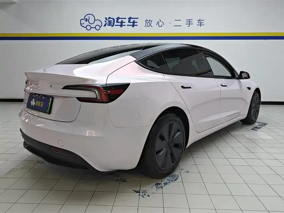 Tesla Model 3 — фото 10