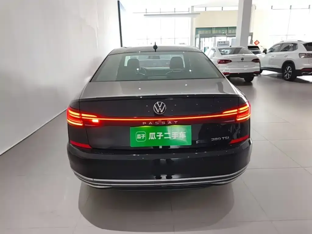 Volkswagen Passat 2023 из CN, фото 3