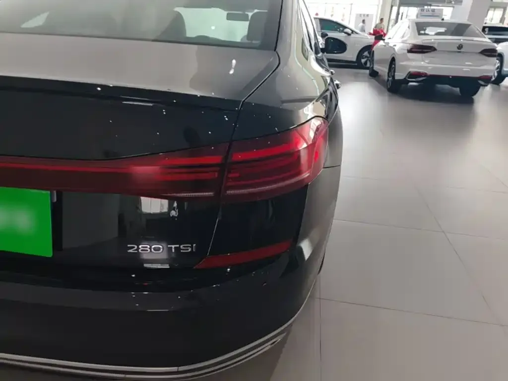 Volkswagen Passat 2023 из CN, фото 2