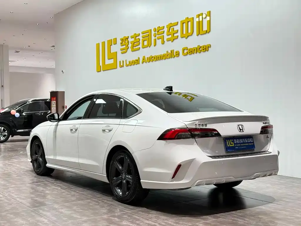 Honda Inspire — фото 10