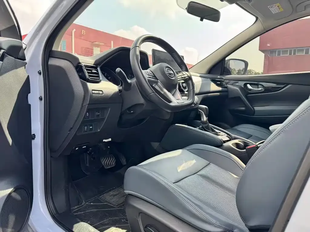Nissan Qashqai — фото 4