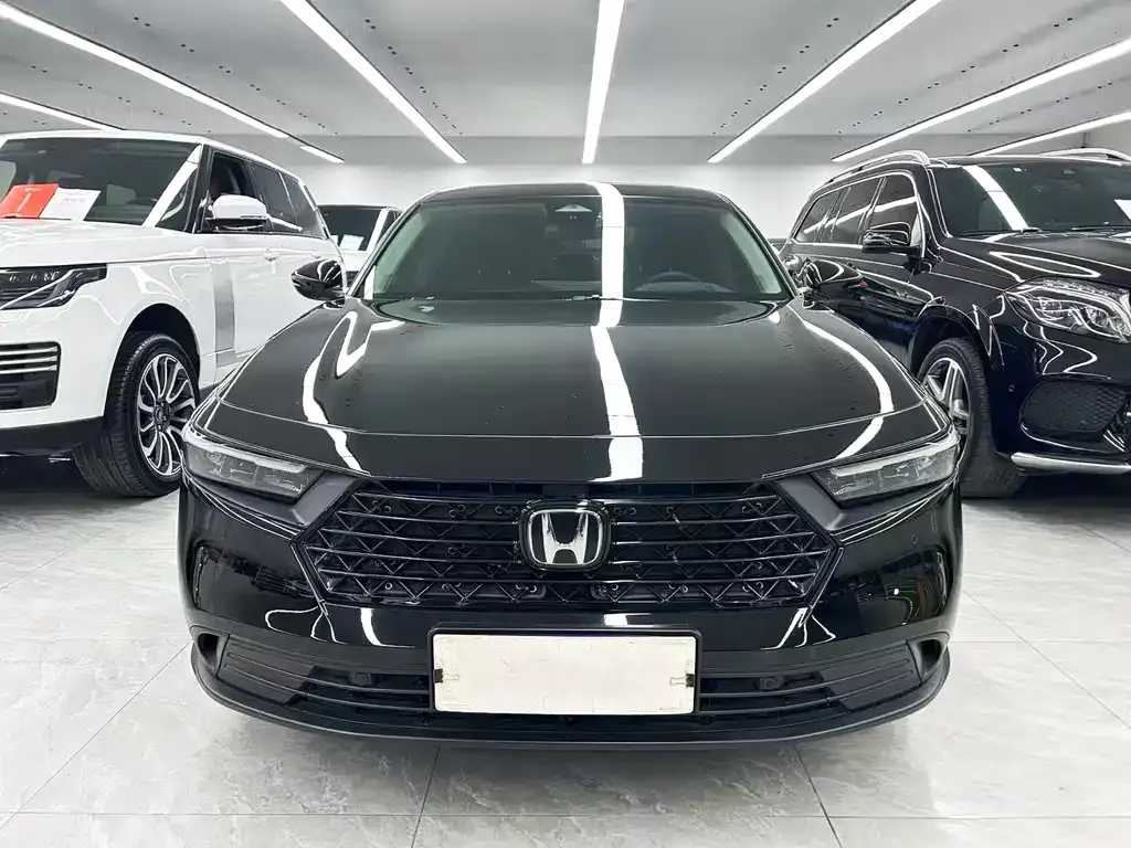 Honda Accord — фото 10