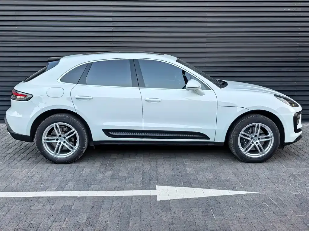 Porsche Macan — фото 8