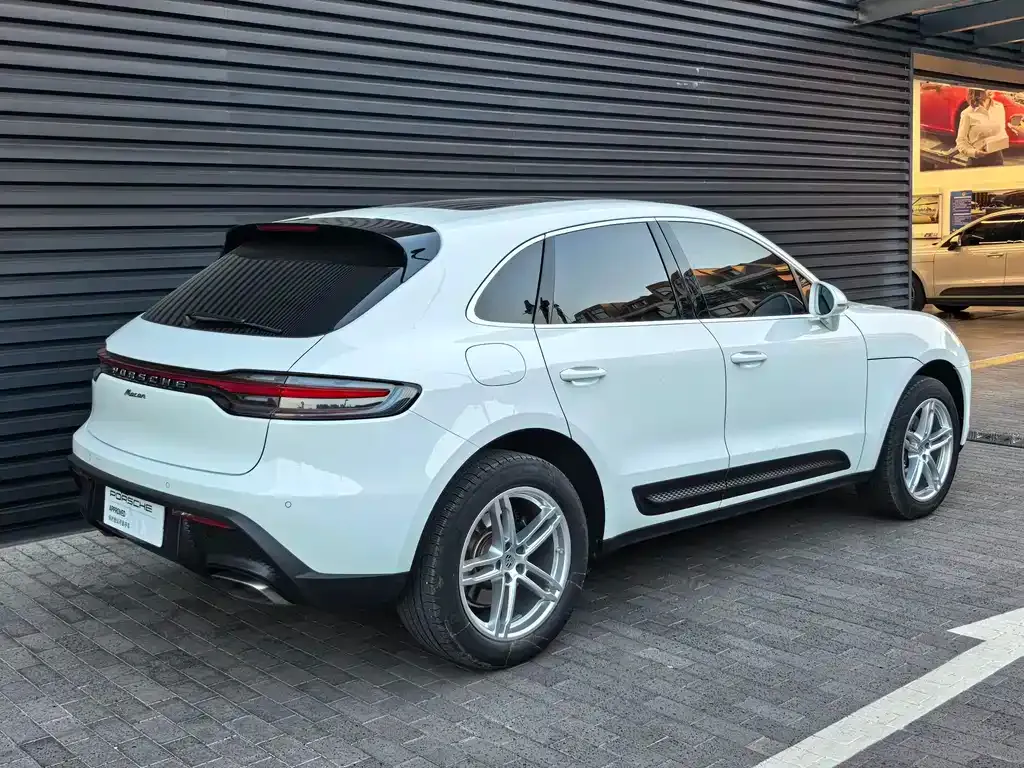 Porsche Macan — фото 9