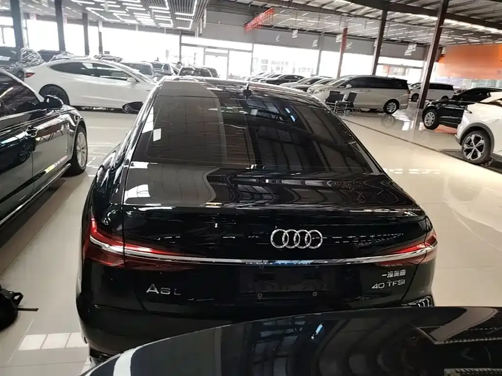 Audi A6L — фото 10