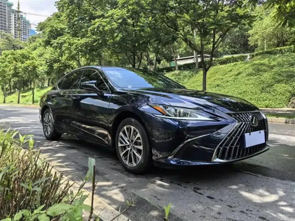 Lexus ES — фото 6