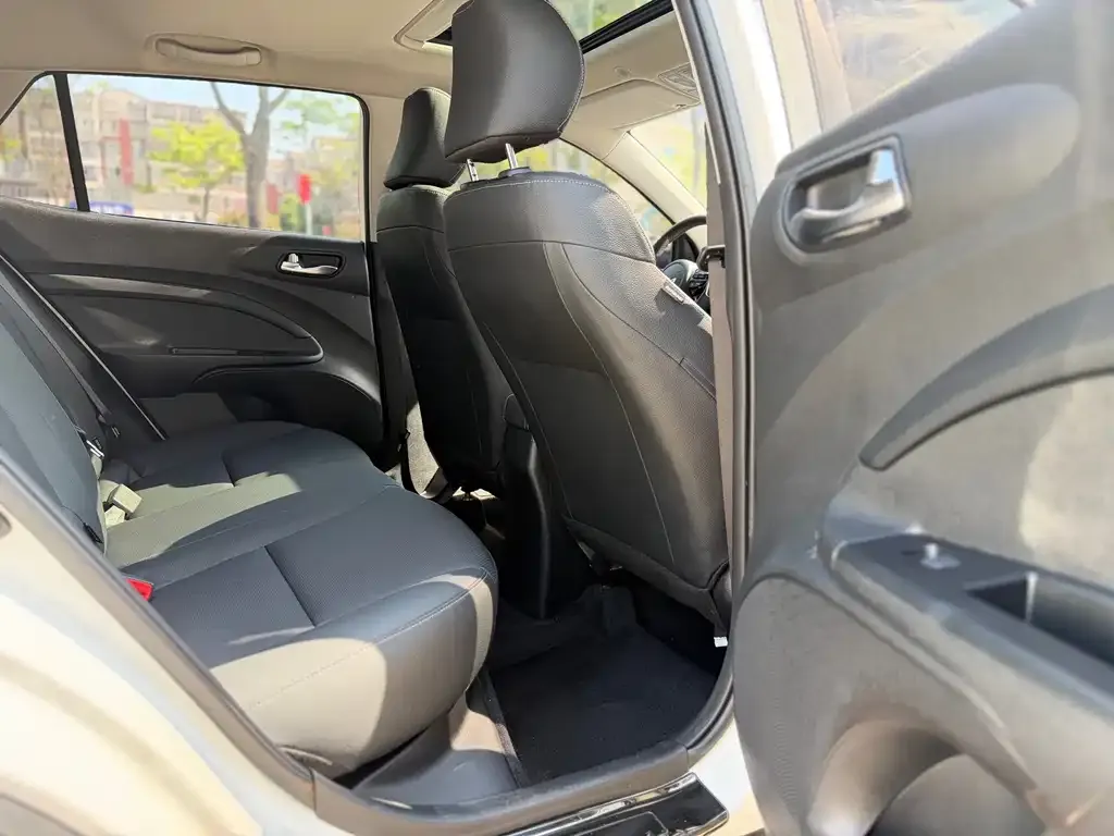 Kia KX1 2022 из CN, фото 2