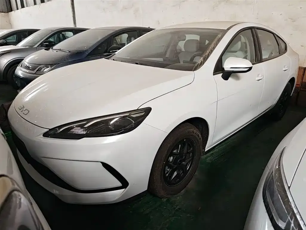 BYD Seal 05 DM-i — фото 1