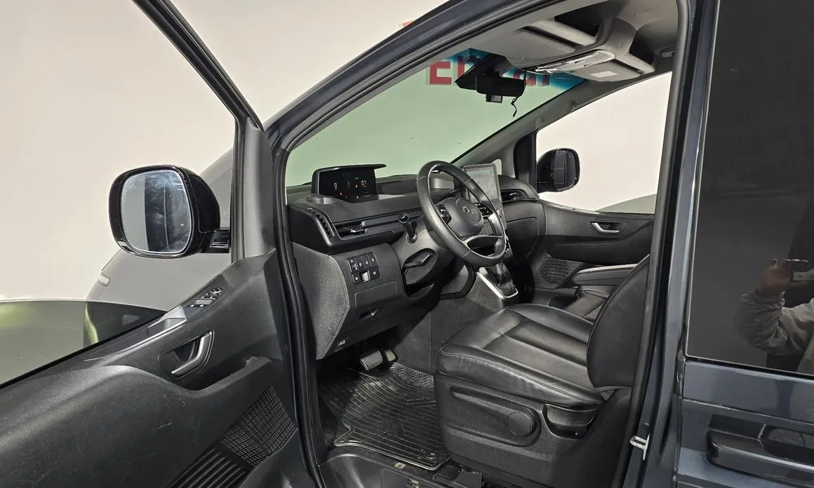 Hyundai Staria 2023 из KR, фото 4