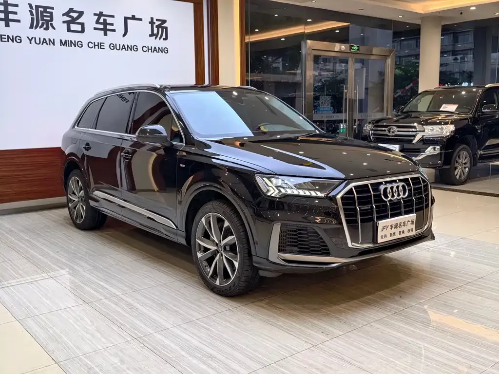 Audi Q7 — фото 7
