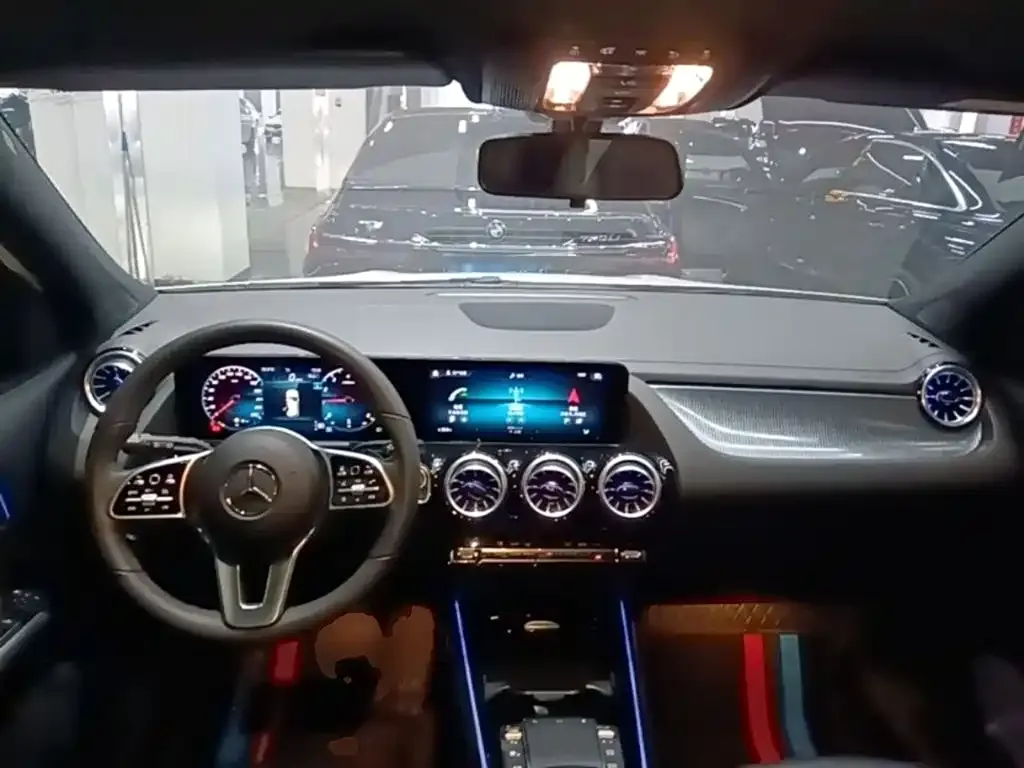 Mercedes-Benz GLA — фото 7