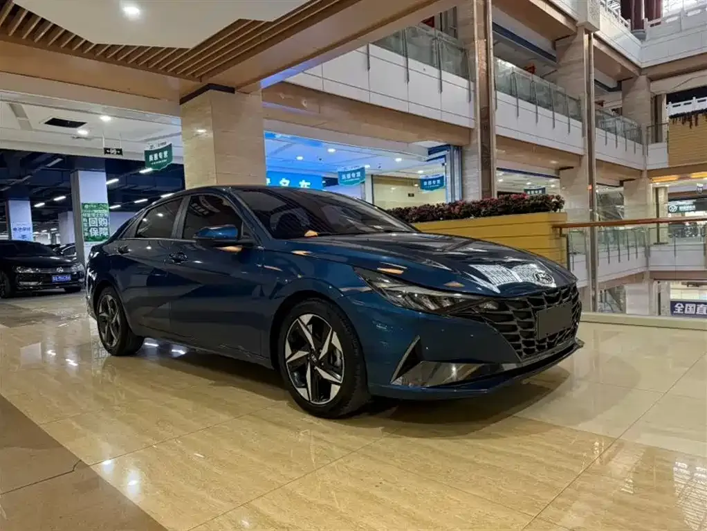 Hyundai Elantra — фото 8