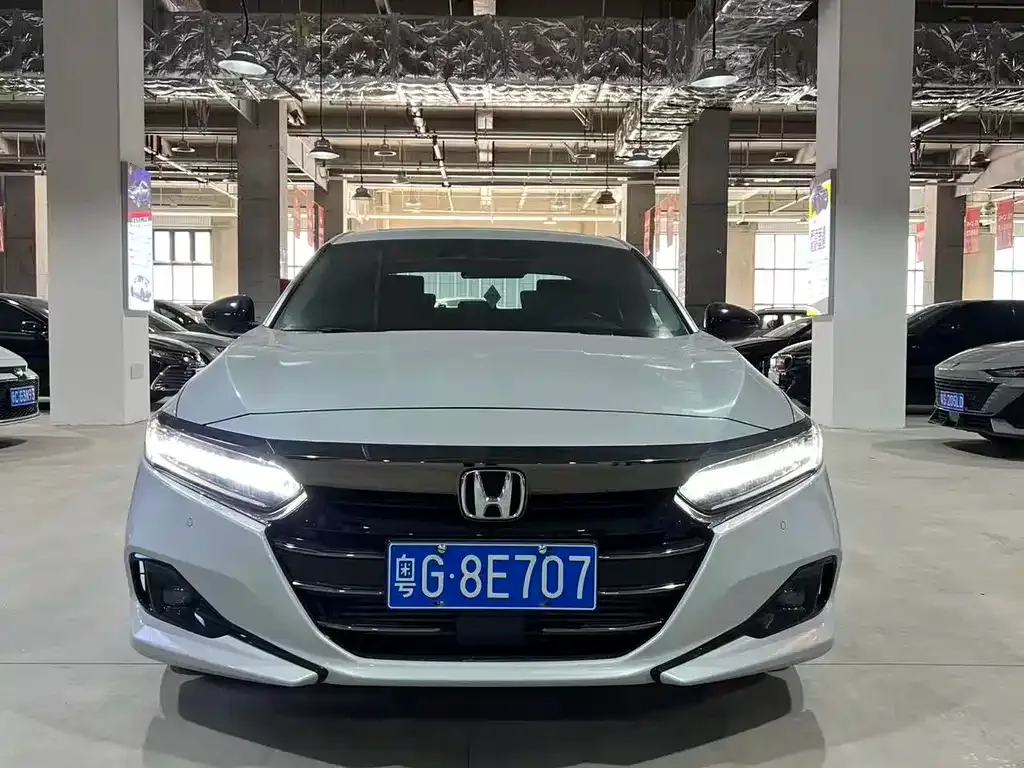 Honda Accord — фото 2