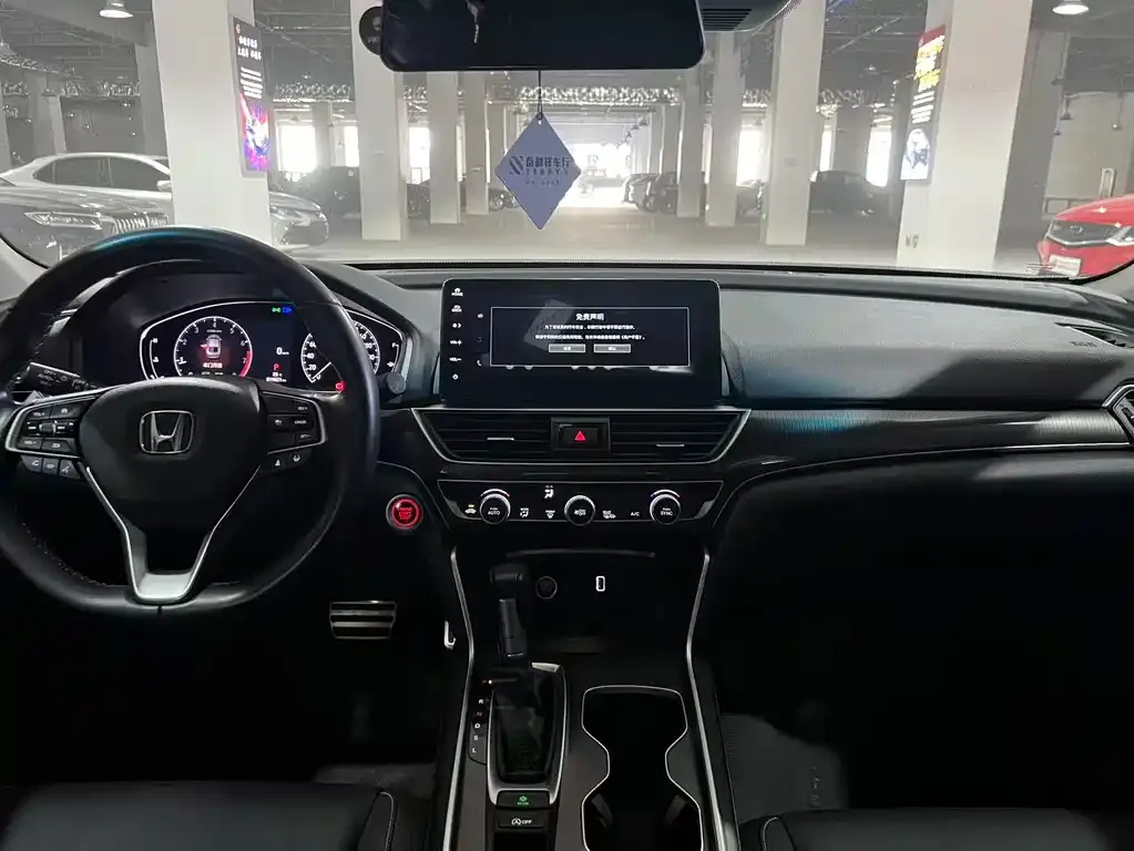 Honda Accord — фото 4