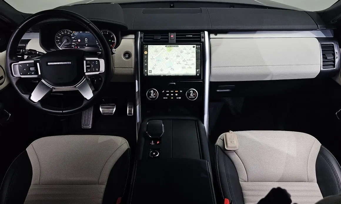 Land Rover Discovery 2023 из KR, фото 3