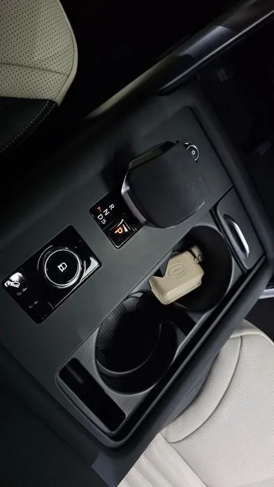 Land Rover Discovery 2023 из KR, фото 2
