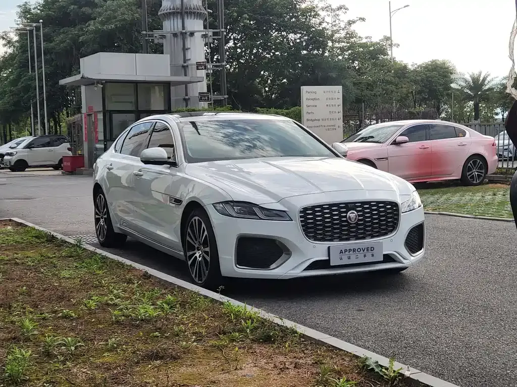 Jaguar XFL — фото 10