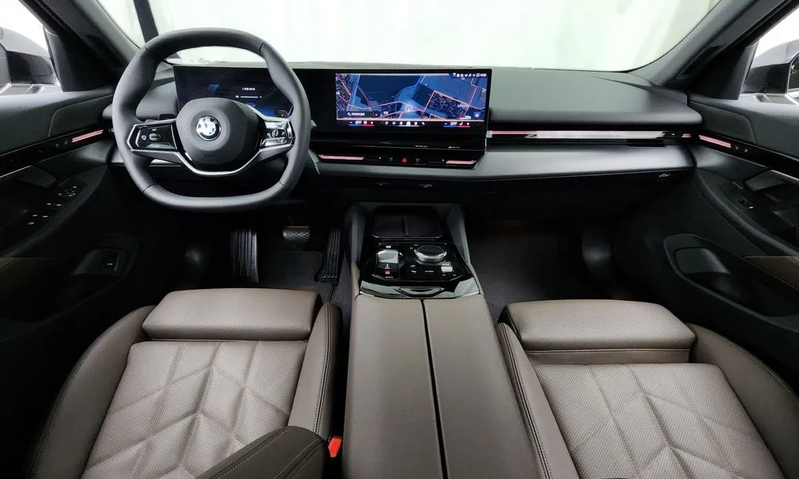BMW 5-Series 2024 из KR, фото 4