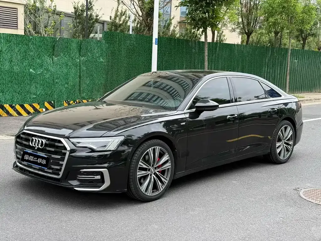 Audi A6L — фото 1