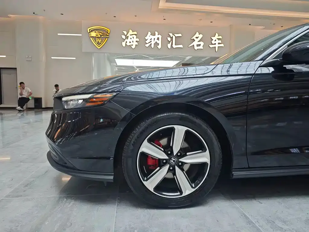 Honda Accord — фото 5