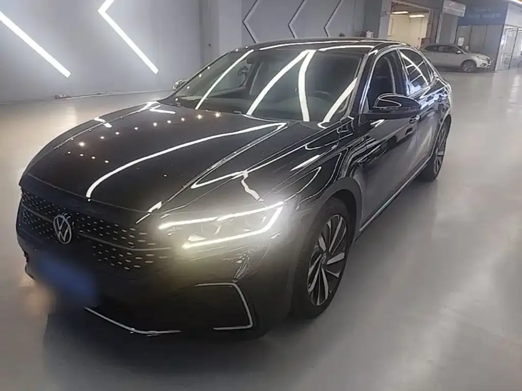 Volkswagen Passat — фото 5