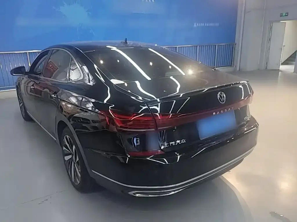 Volkswagen Passat — фото 9