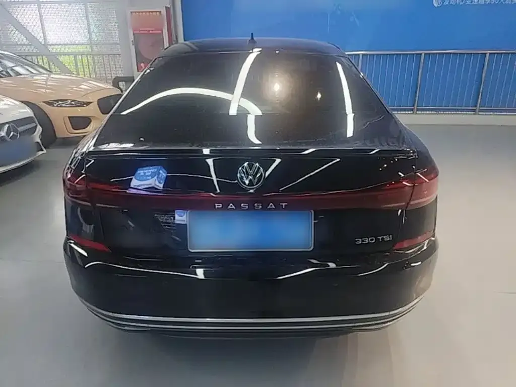 Volkswagen Passat — фото 7
