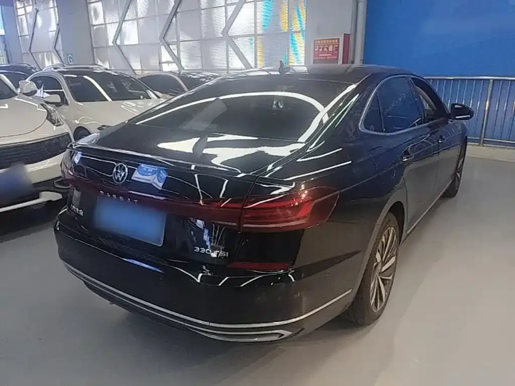 Volkswagen Passat — фото 4