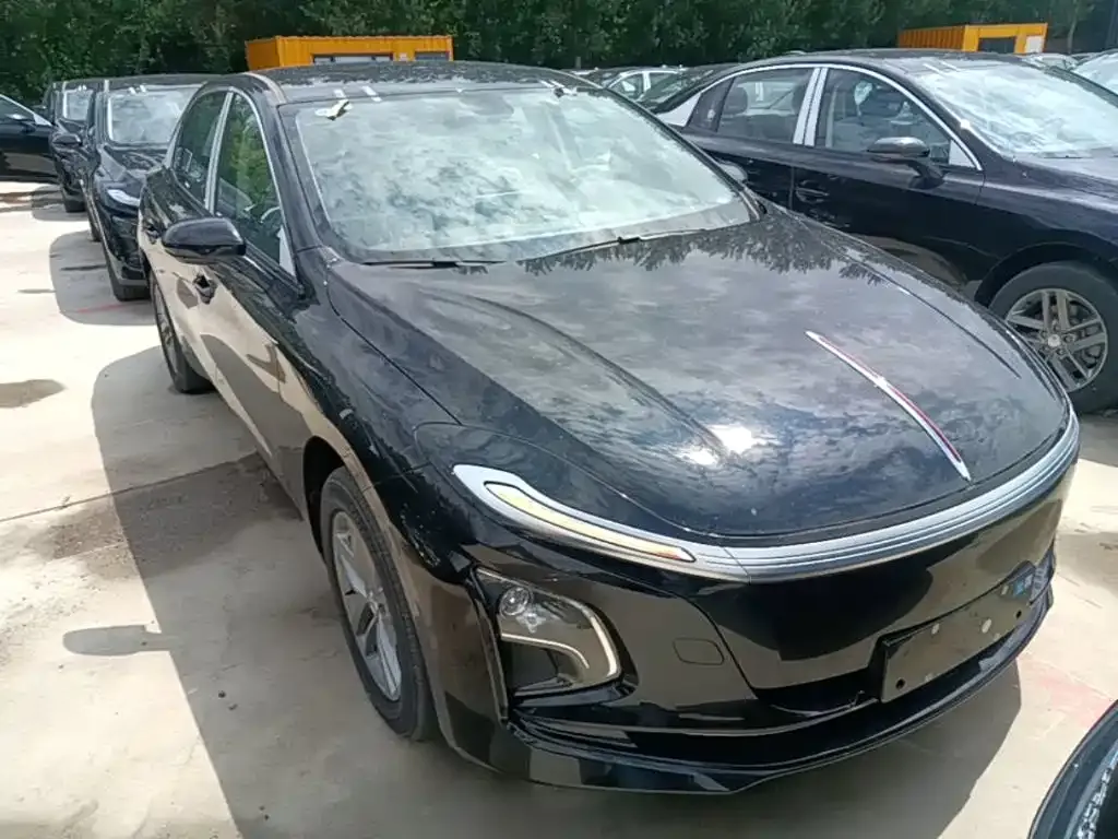 Hongqi E-QM5 — фото 4