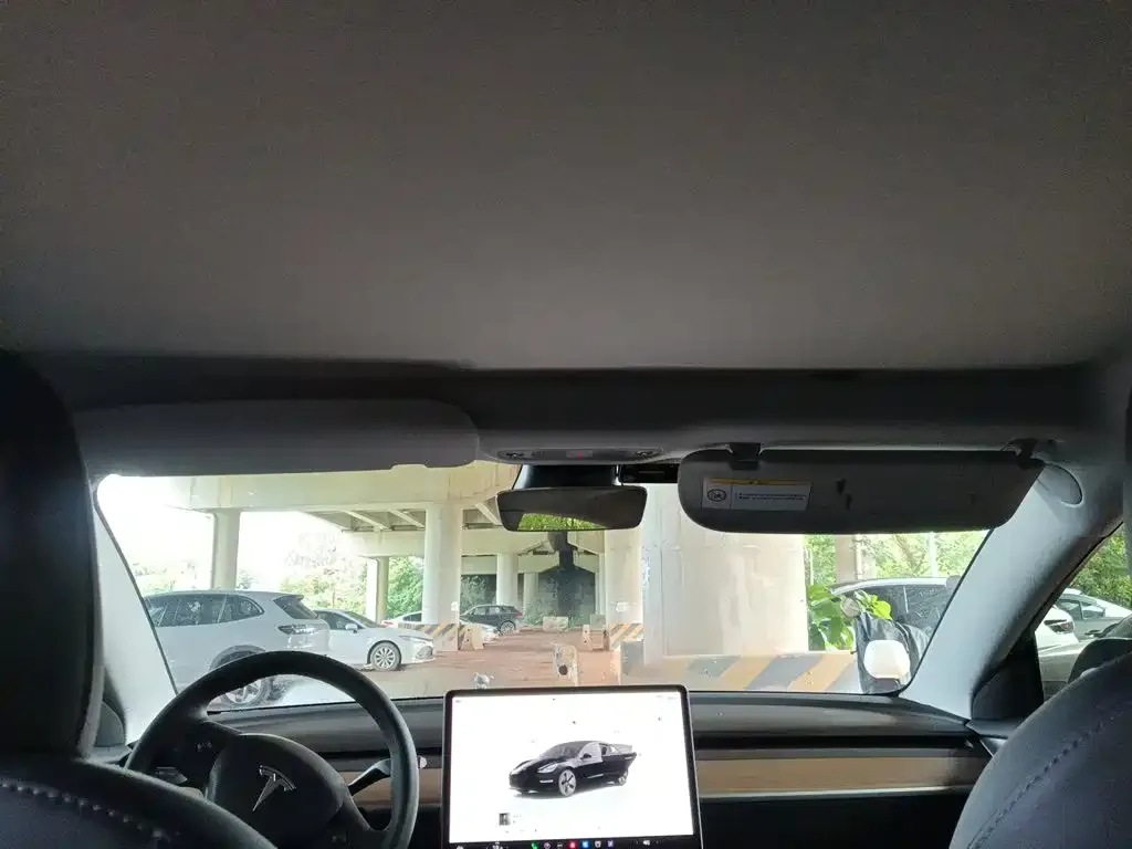 Tesla Model 3 — фото 6