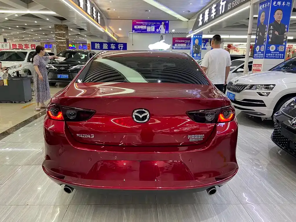 Mazda 3 Axela — фото 3