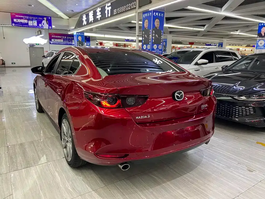 Mazda 3 Axela — фото 5