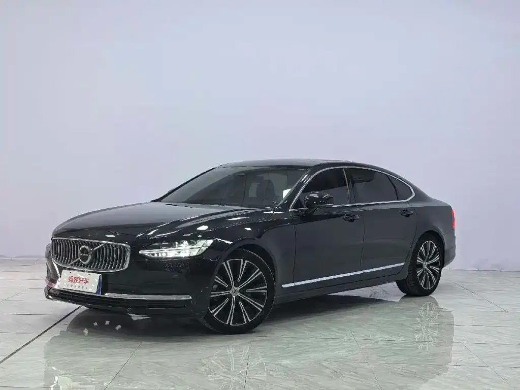 Volvo S90 — фото 1