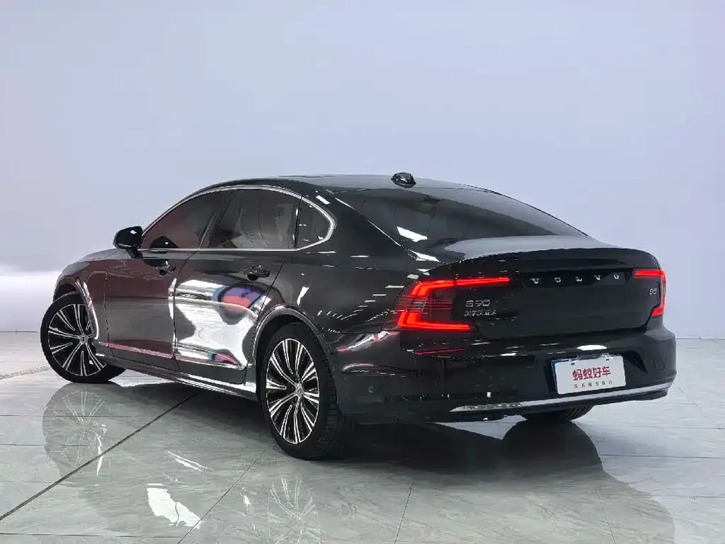 Volvo S90 — фото 7