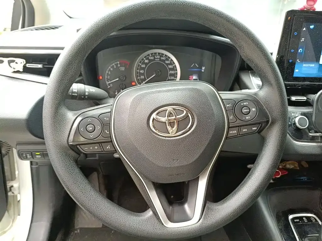 Toyota Corolla — фото 6