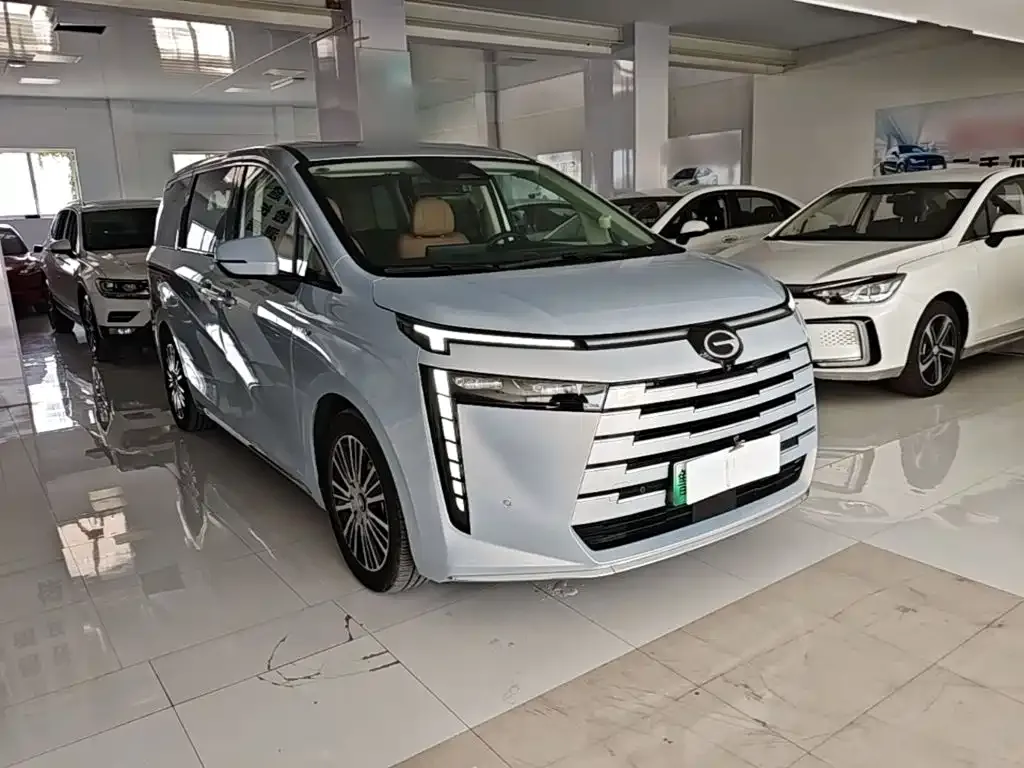 GAC Motor 传祺E8 PHEV — фото 3