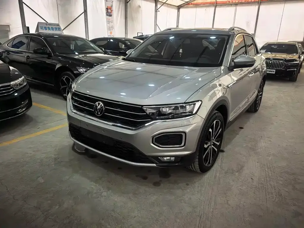 Volkswagen T-Roc — фото 1