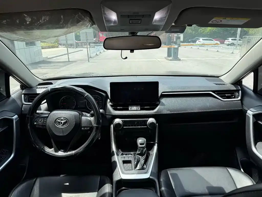 Toyota Wildlander 2023 из CN, фото 2