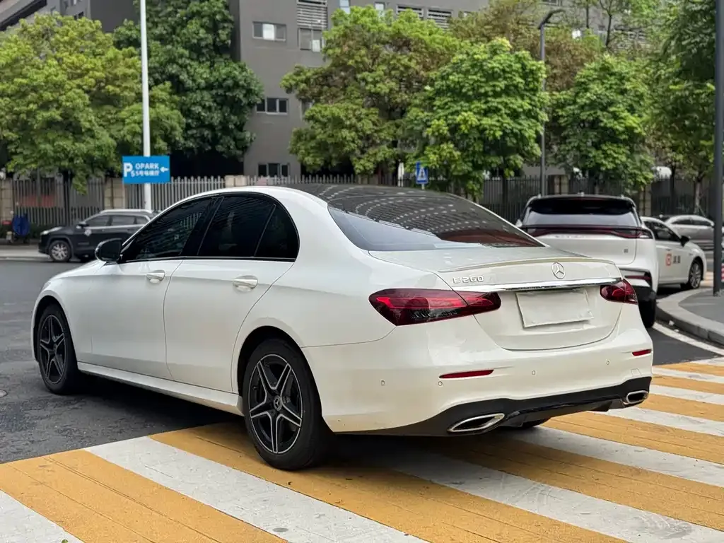 Mercedes-Benz E-Class (Import) — фото 8