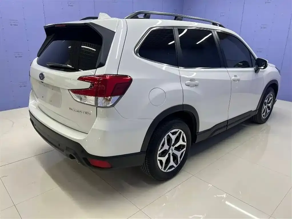 Subaru Forester — фото 2