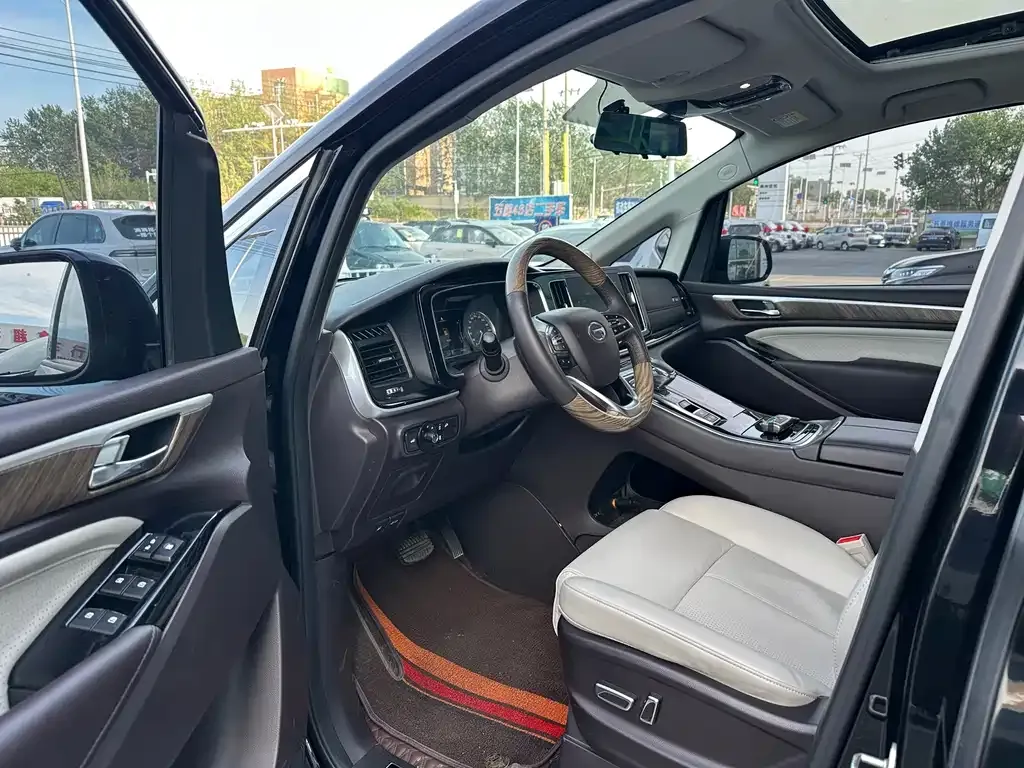 GAC Motor Trumpchi M8 — фото 10