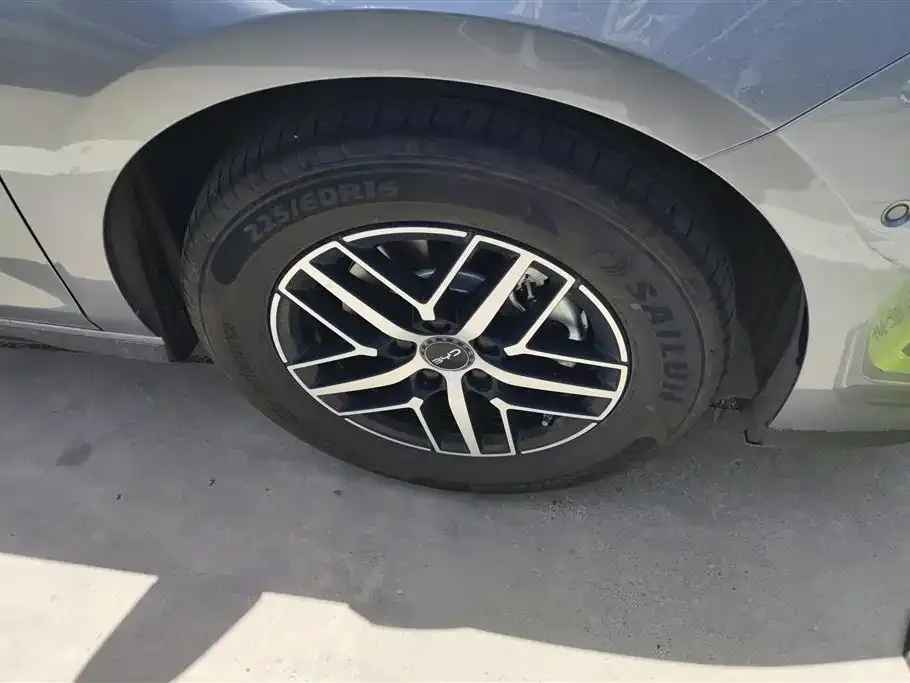 BYD Seal 05 DM-i — фото 7