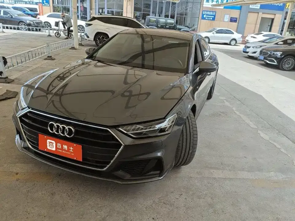 Audi A7 — фото 1