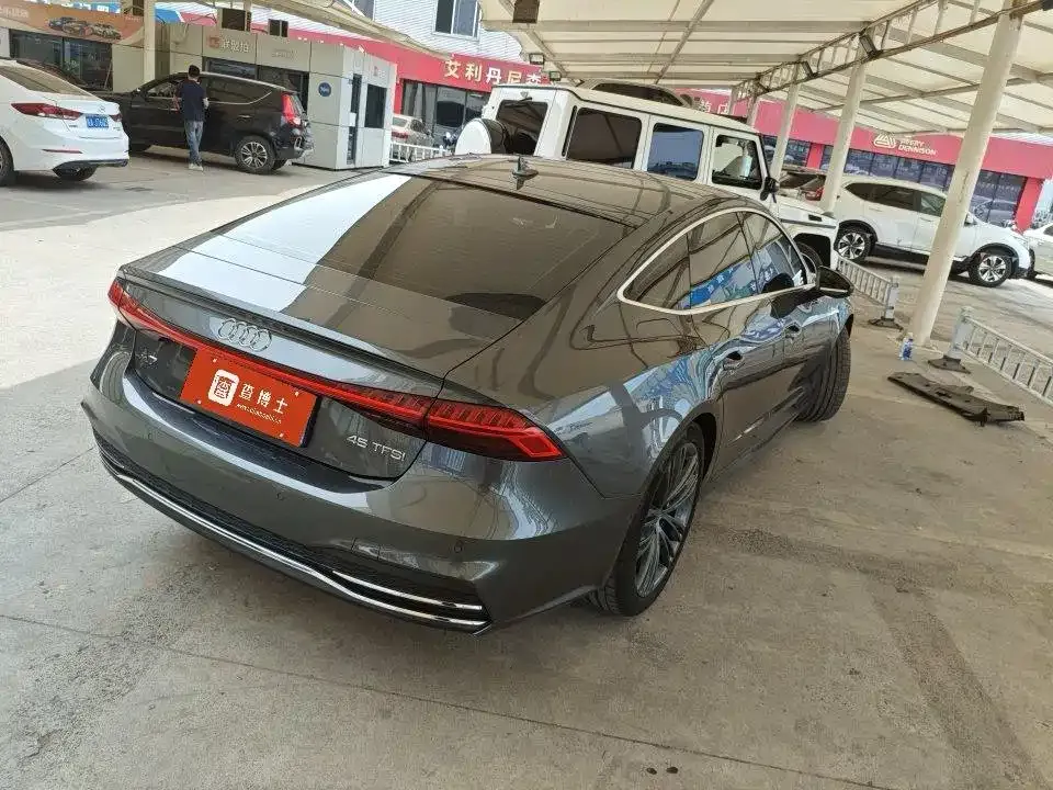 Audi A7 — фото 2